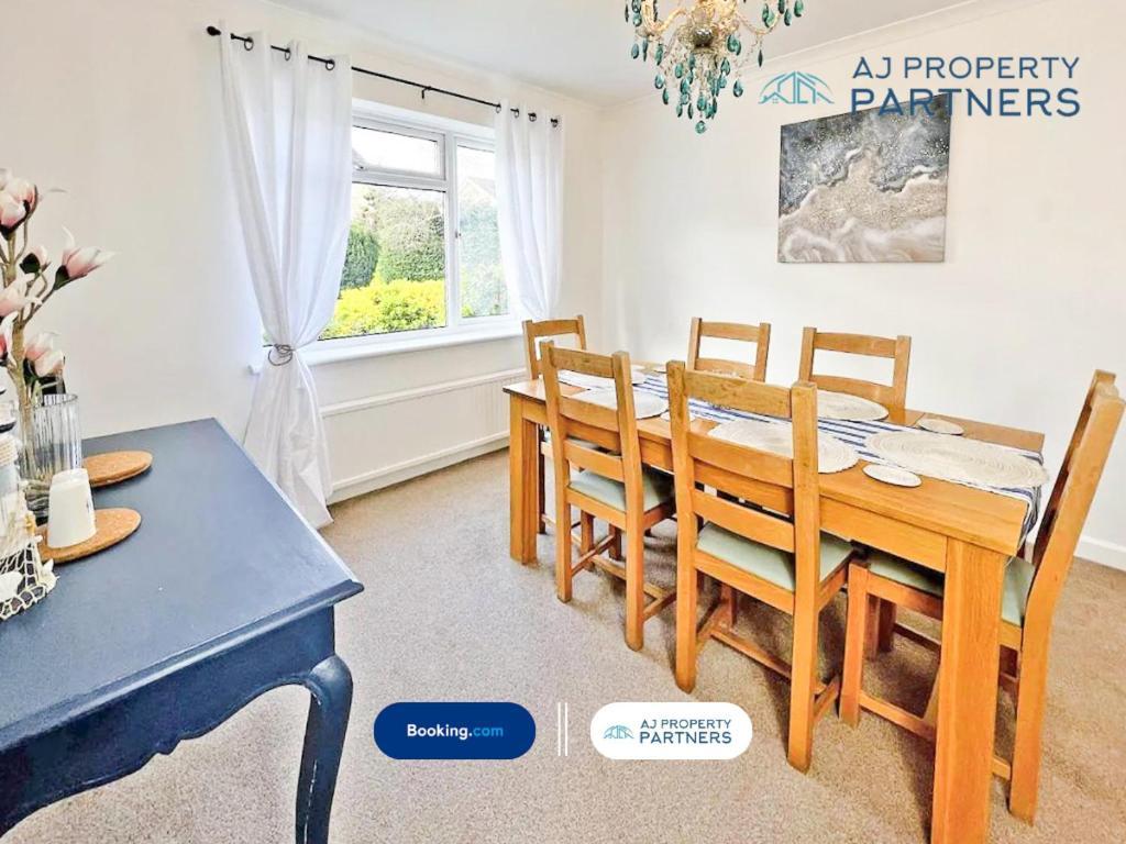 Premium Deal L Hill View Home L Last-Minute Offer L Cheltenham L Aj Properties L Perfect For Short Or Long Stays L 4Beds 4Bedrooms Exterior foto